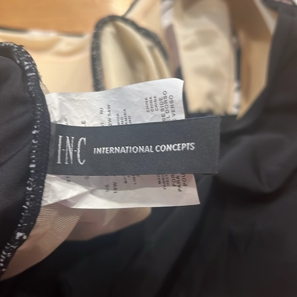 Inc International Concepts women’s floral one piece swimsuit size 18W. - Picture 6 of 9